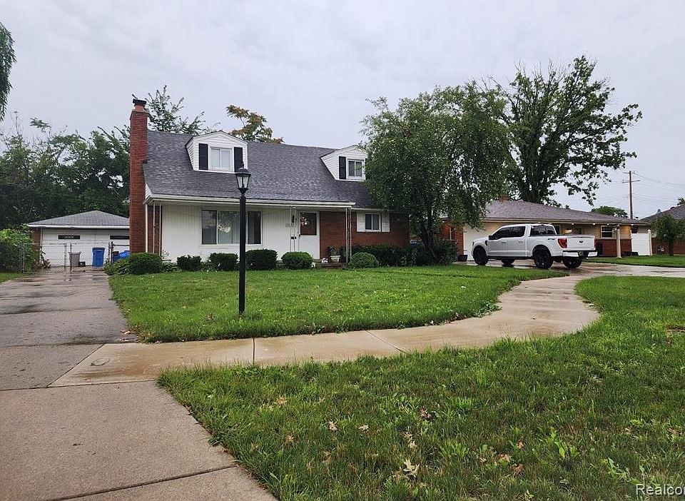 1st image of 20475 Fairview Dr