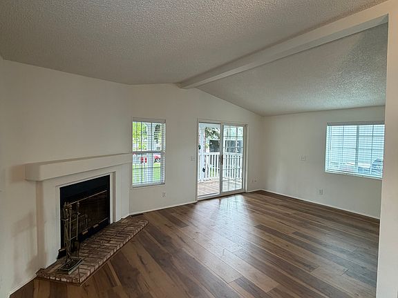 2nd image of 109 E 1st Ave