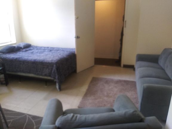 5th image of 2246 Burnet Ave #4