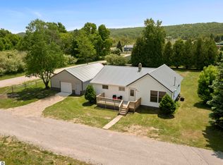 331 George Mc Manus St, Elberta, MI 49628