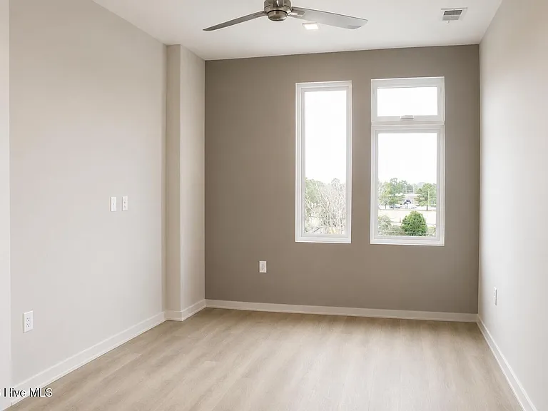 1108 Castle St #C — Photo 4