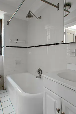 Rented by Grand Group Realty | media 20