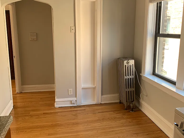6221 N Artesian Ave #3W — Photo 6
