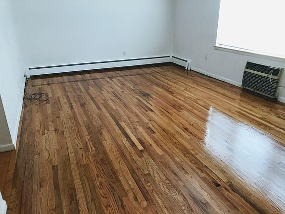 4th image of 82 Fairview Ave APT 2