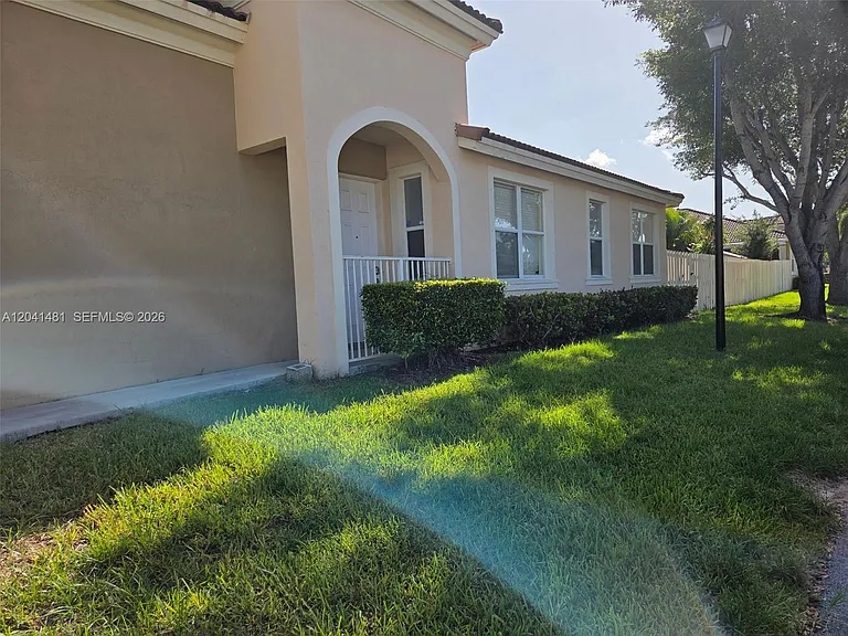 23751 SW 110th Ave — Photo 3