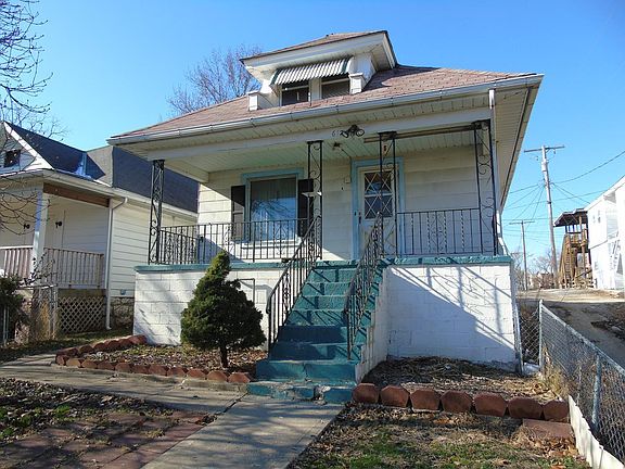 2nd image of 612 Cypress Ave