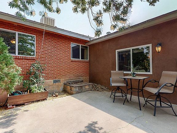 5th image of 1813 Cornell Dr SE