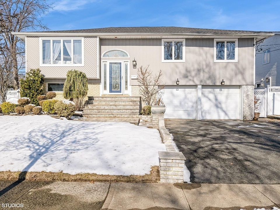 1st image of 2581 Harvard Lane