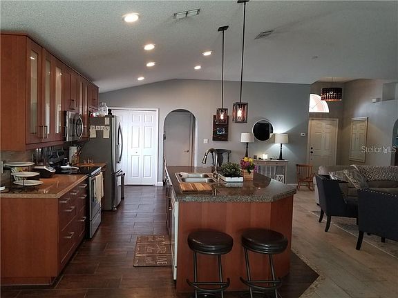 5th image of 3011 Elbib Dr