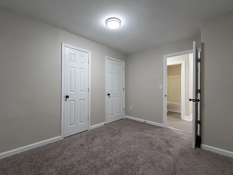 1001 S Layton Ave — Photo 14