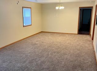 213 E Madison St, Girard, IL