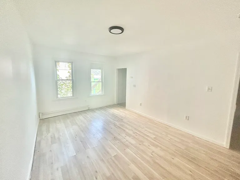 326 N Tennessee Ave #1 — Photo 3