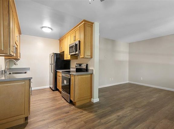 4th image of 2124 Park Avenue Santa Clara Border