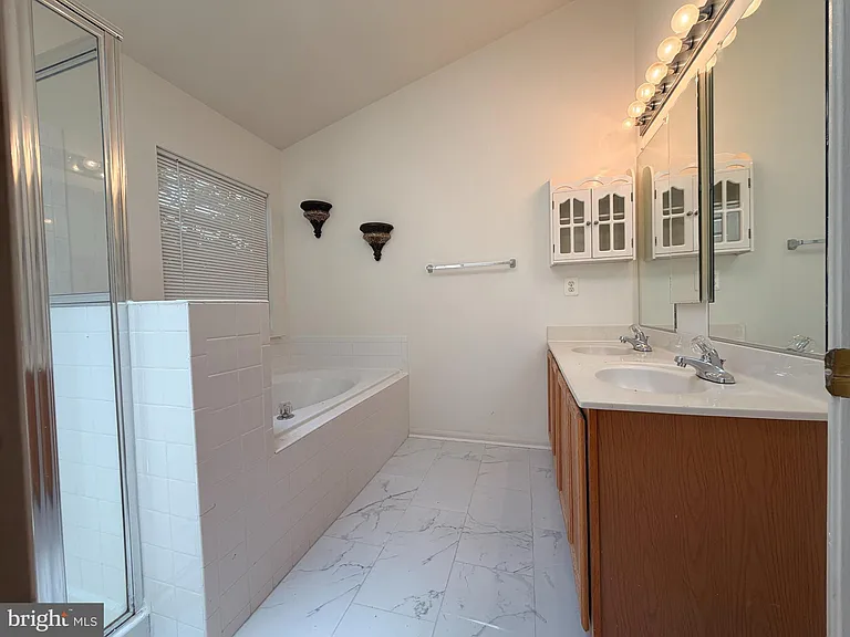4663 Flatlick Branch Dr — Photo 16