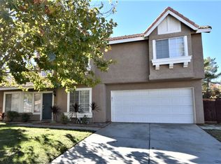 39355 Beacon Ln, Palmdale, CA 93551