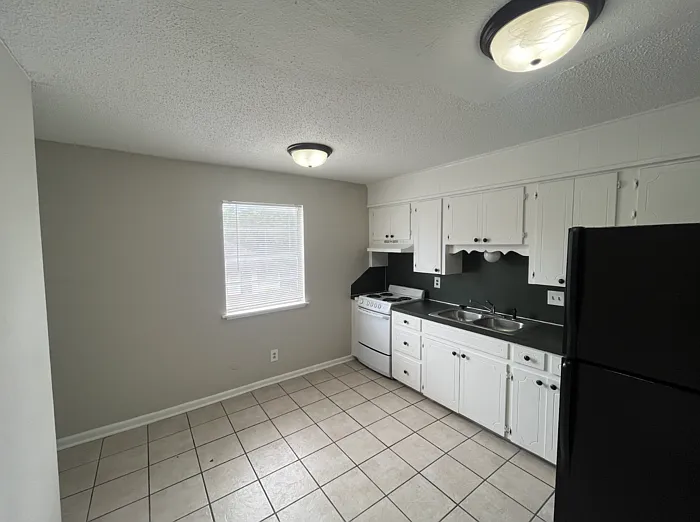5101 H St #3 — Photo 4
