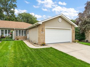 6927 Swan Ln, Schererville, IN
