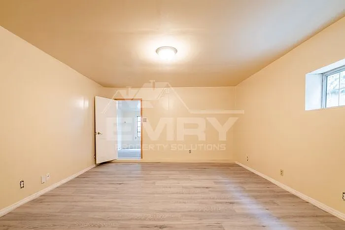 1125 S Evergreen Ave — Photo 13