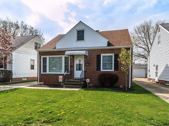 2nd image of 24890 Farringdon Ave