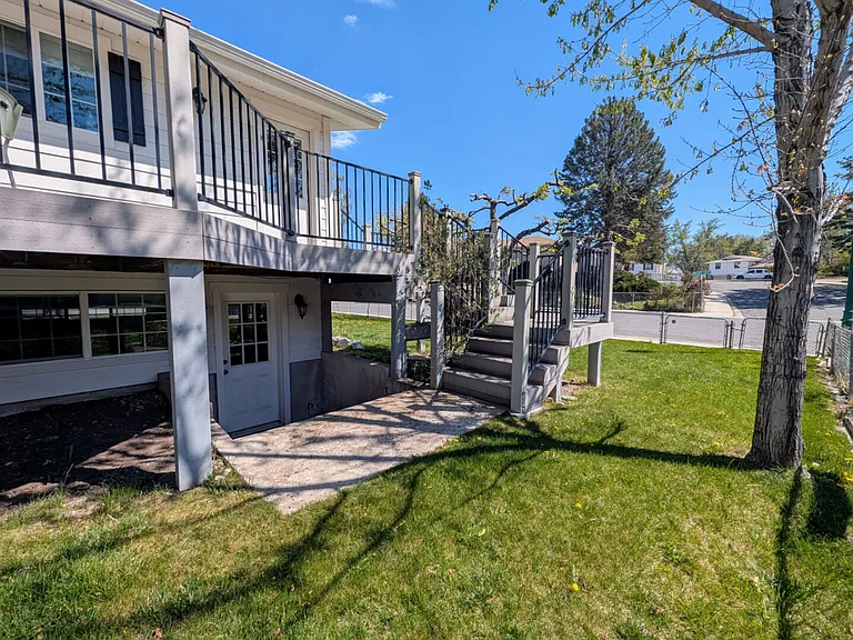 S 100 W — Photo 41