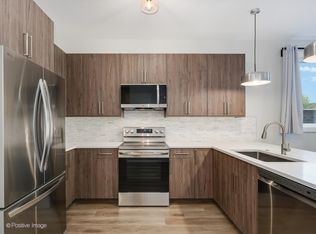 3950 S Indiana Ave #1F, Chicago, IL 60653