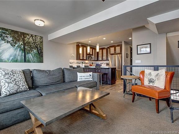 5th image of 3808 Blackstone Dr #23