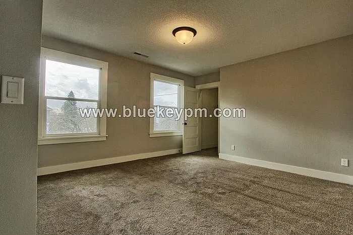 2 bed, 1.0 bath, 900 sqft, $1,862 — Photo 3