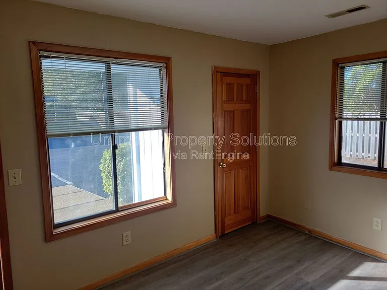 108 N Kerr Ave #E4 — Photo 7