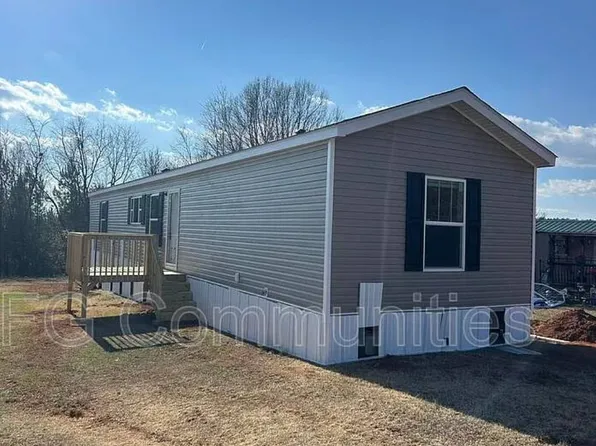 66 Mount Pilot Dr, Taylorsville, NC 28681