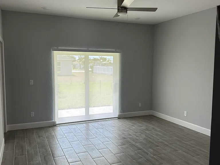 521 SW 8th Pl — Photo 9