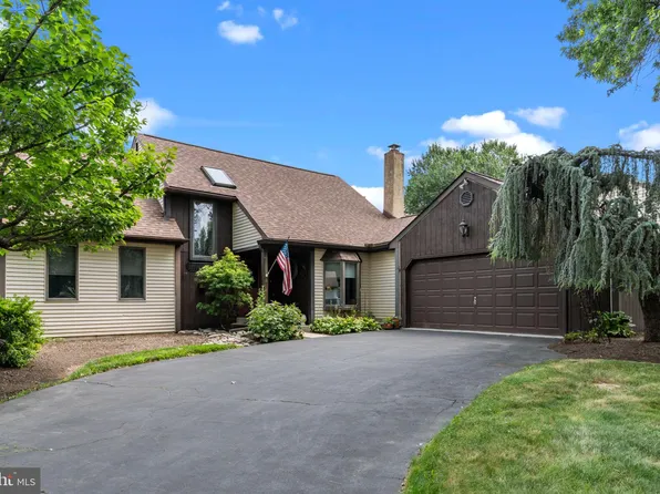 28 Averstone Ct, Holland, PA 18966