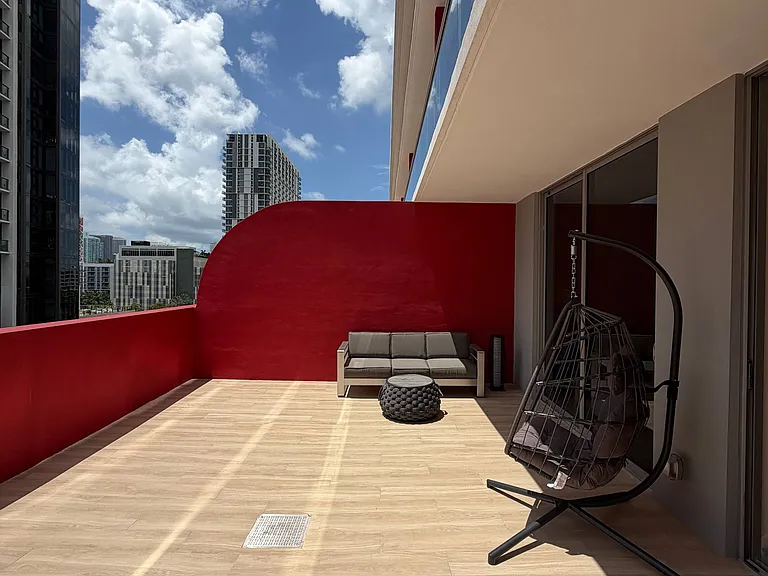 90 NE 32nd St #611 — Photo 14