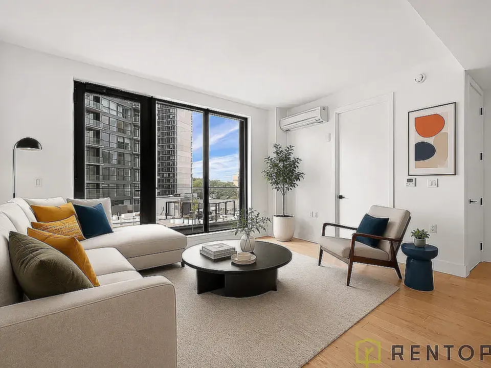 570 Fulton St #12L