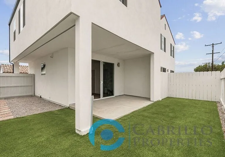 3520 Oak Glen Ln — Photo 1