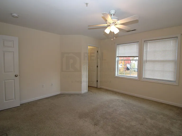 4 Waverly Dr — Photo 14