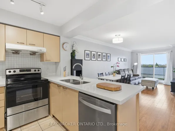 2 Clairtrell Rd #609, Toronto, ON M2N 7H5