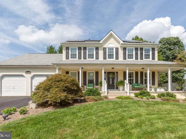 6105 W Melody Ct, Fredericksburg, VA 22407