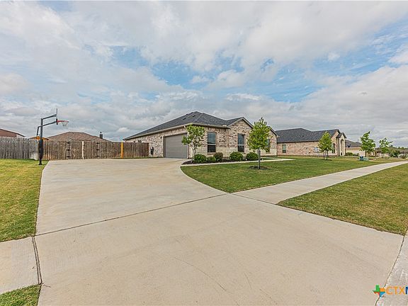 3rd image of 2517 Meadow Lark Dr