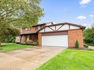 5379 Windy Ct, Troy, MI