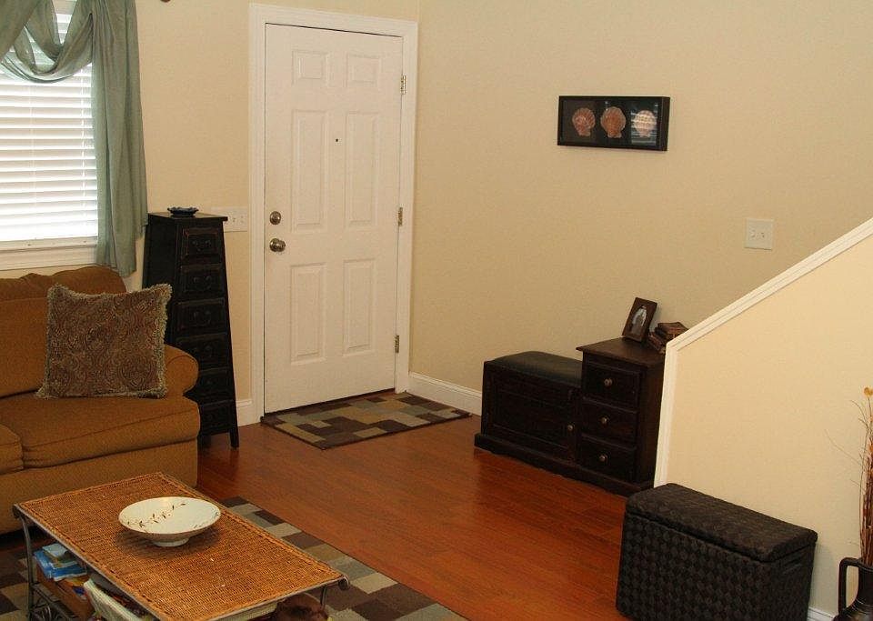 Entry Foyer, nice floors