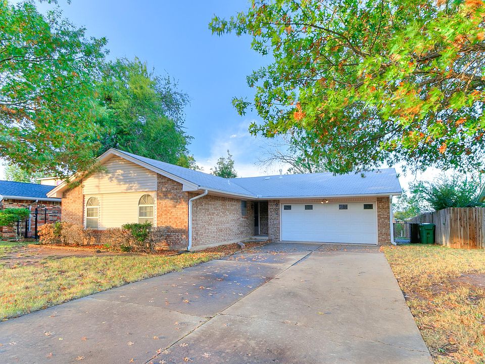 1st image of 804 Garden Grv