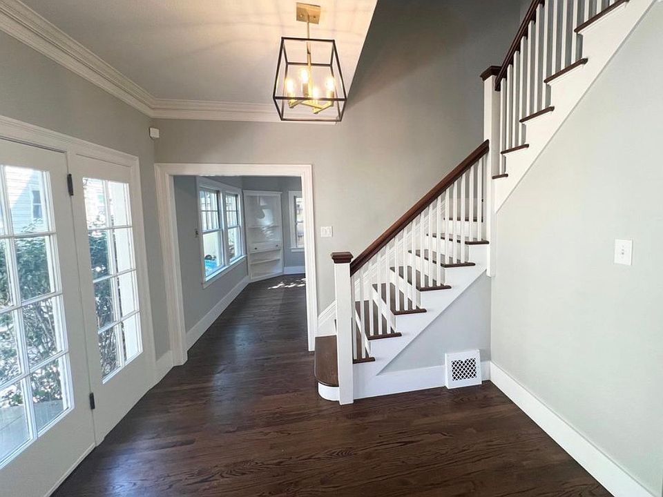 1st image of 339 Elm St