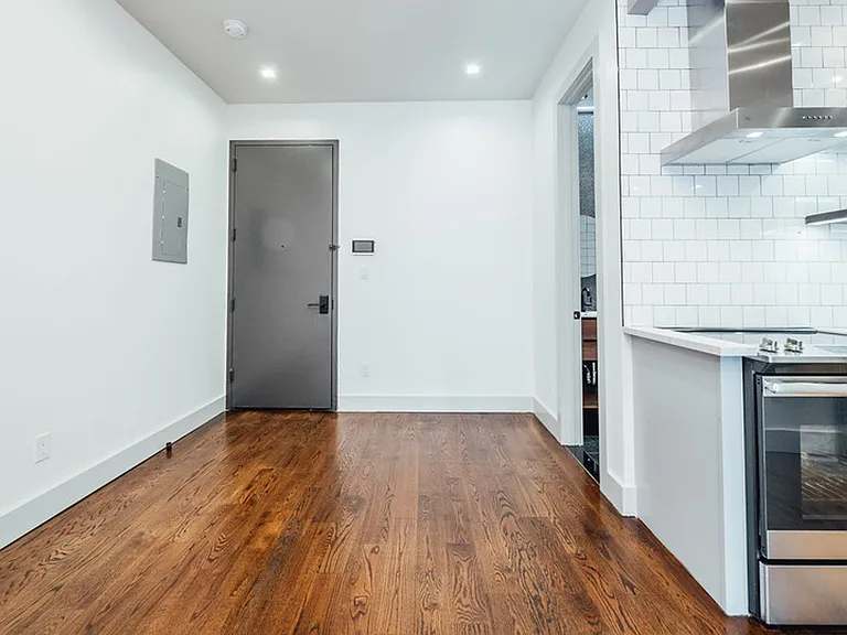 287 Maple St #4F — Photo 2