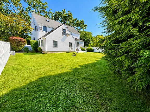 2nd image of 21 Neil Ln #B