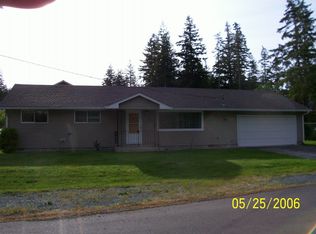 204 Edinburgh Dr, Camano Island, WA 98282