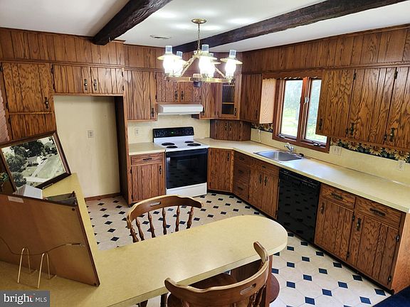 5th image of 225 Mountville Dr