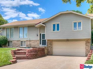6306 S 93rd Cir, Omaha, NE 68127