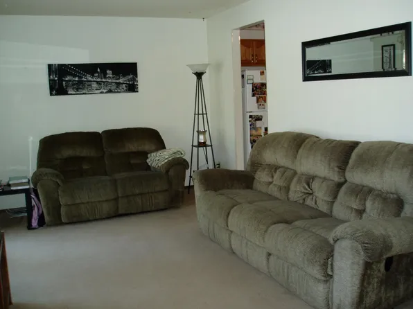 3420 Harcourt Dr, Ames, IA 50010