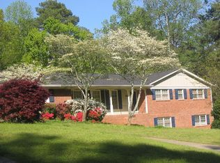 2071 Fairgreen Dr, Stone Mountain, GA 30087