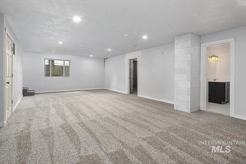 1 bed, 1.0 bath, 177 sqft, $850 — Photo 2